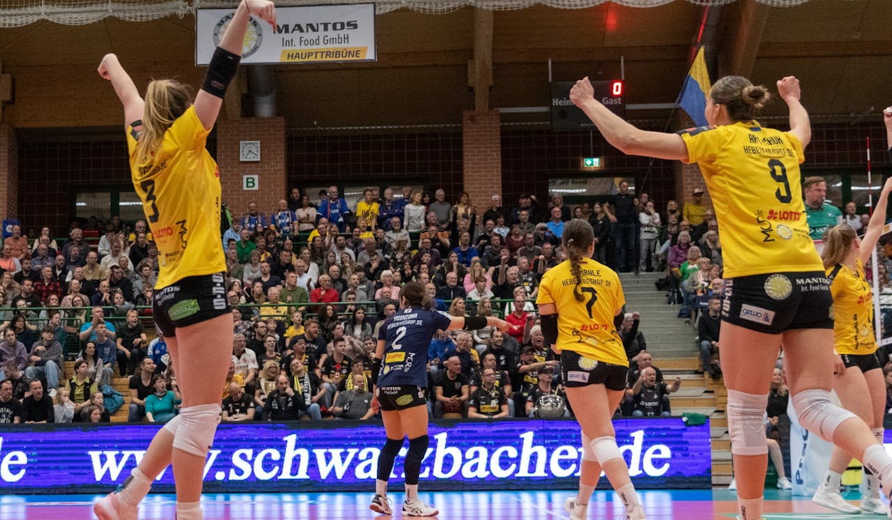Suhler Damen mit Sieg