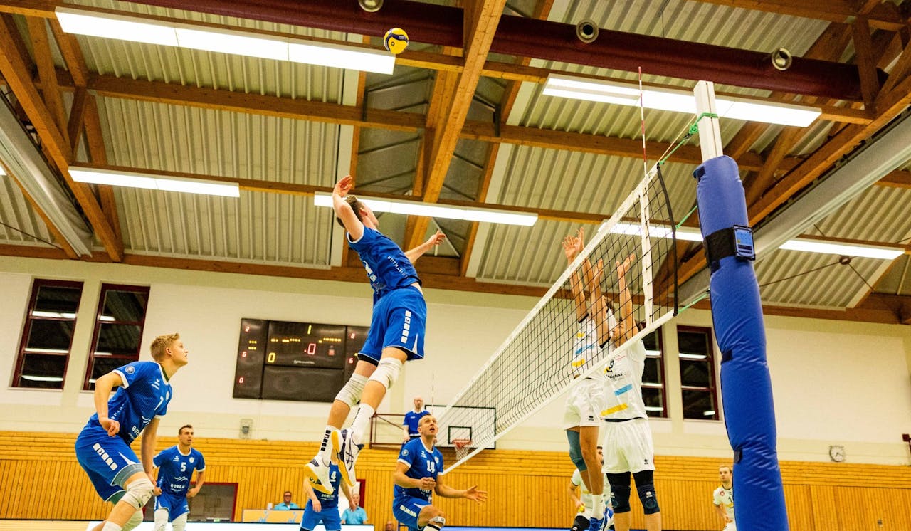 Traditionsduell mit dem SV Schwaig