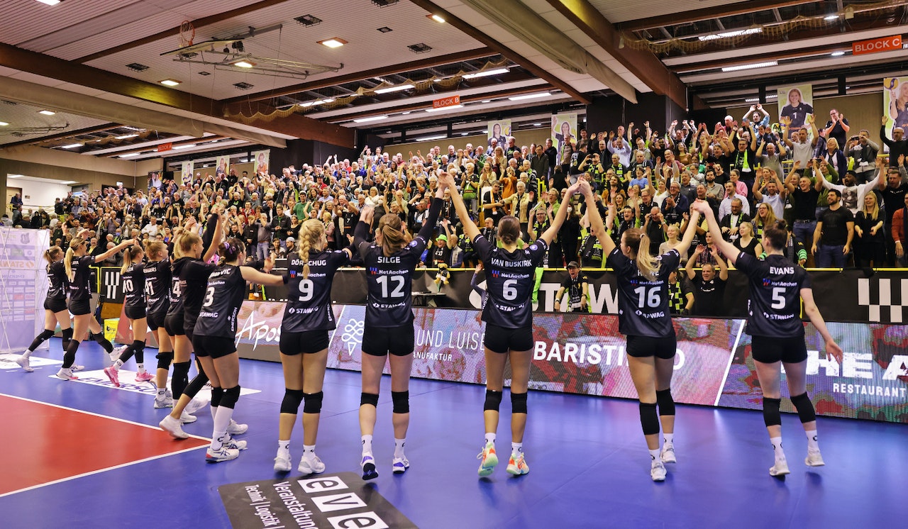 Volles Haus in Aachen gegen Suhl