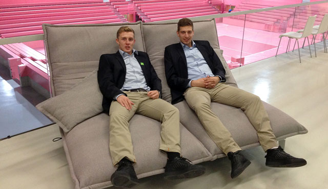 TV Rottenburg und das Kinderhilfswerk „Child Fund Deutschland“ versteigern Rolf Benz Sofa zugunsten krebskranker Kinder in der Ukraine – jetzt mitbieten!