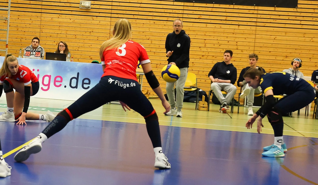 DSHS SnowTrex Köln verliert Heimspiel gegen ESA Grimma Volleys
