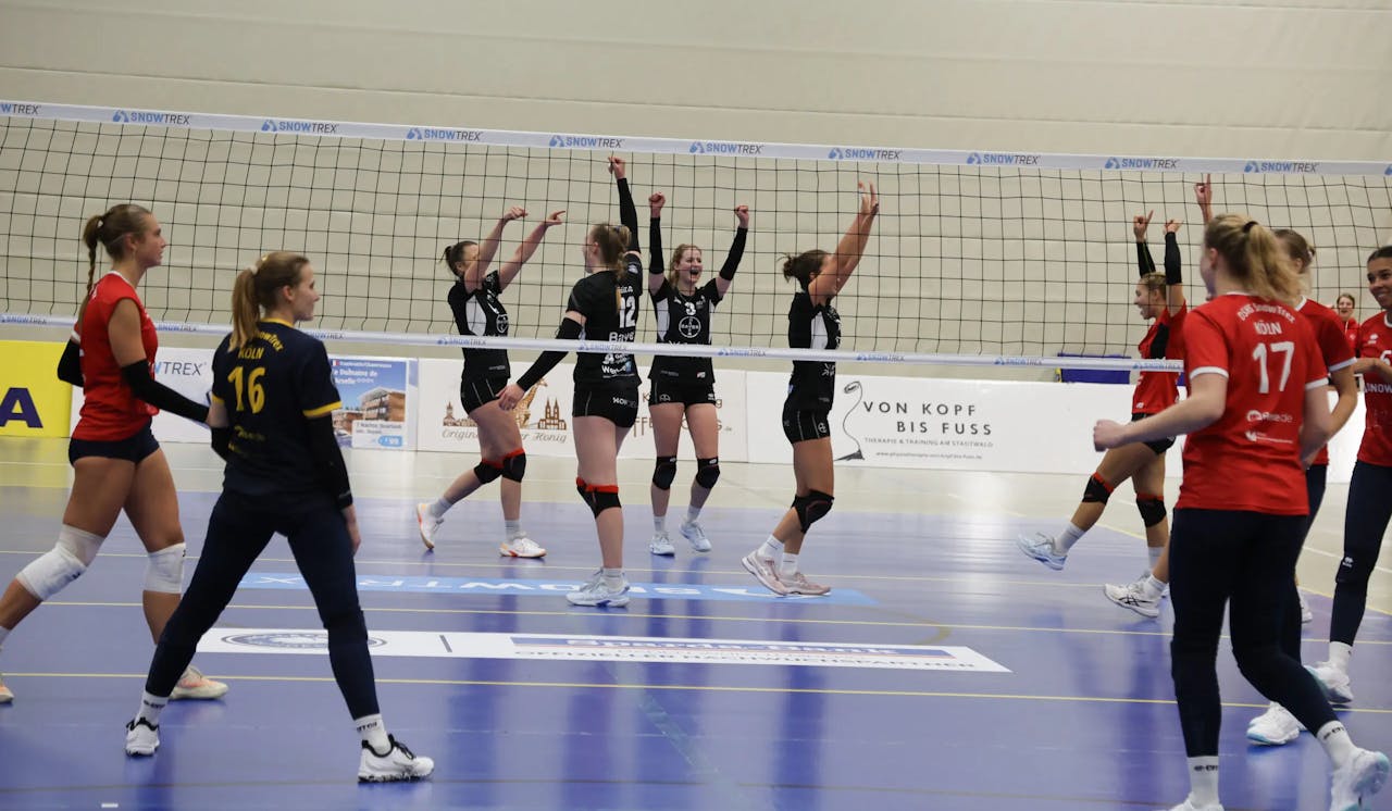 Erstes Heimspiel ohne Happy End – DSHS SnowTrex Köln unterliegt Leverkusen mit 1:3