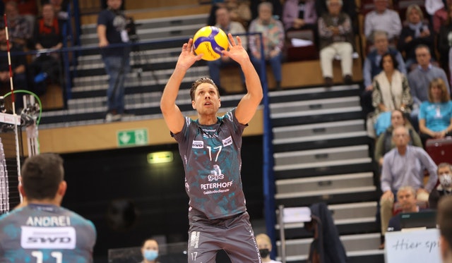Pokalfinalist in Düren zu Gast