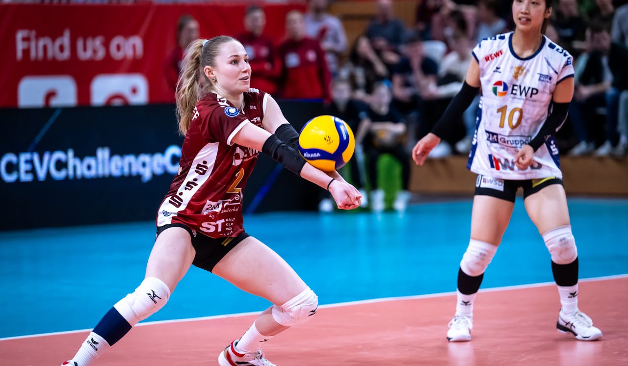 Leni Kirchhoff unterschreibt ersten Profivertrag