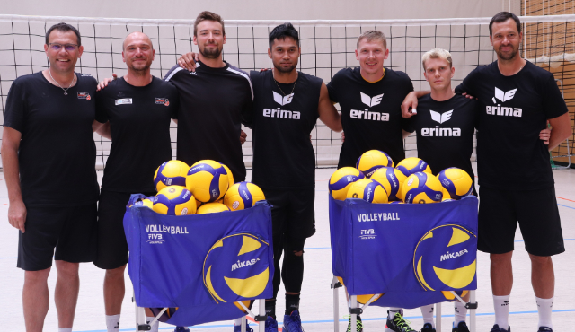 Trainingsstart mit Mini-Aufgebot