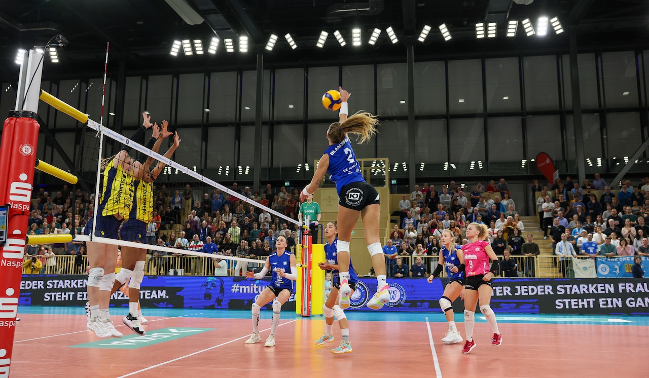 Es geht los: Der VCW greift international an