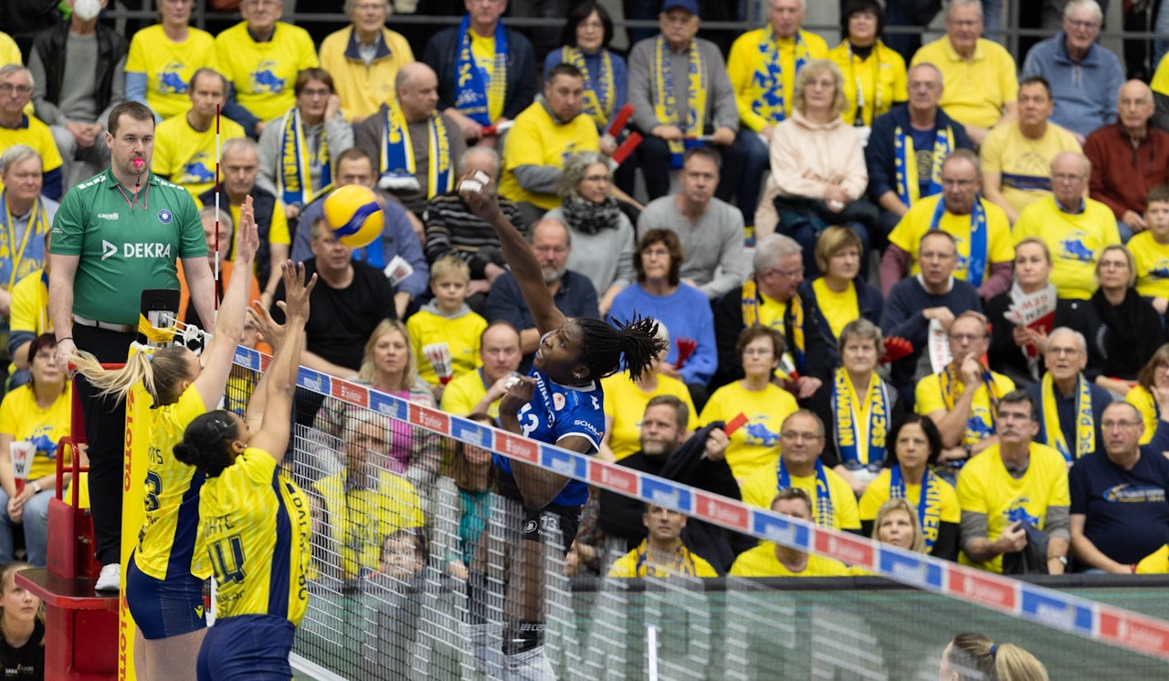 Spitzenspiel in der Palmberg Arena